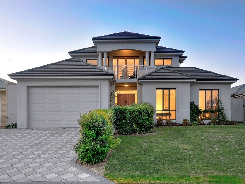 4 Monaro Way, Hocking WA 6065