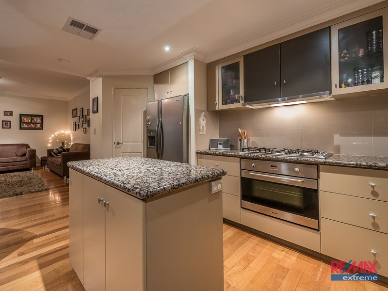 4 Monaro Way, Hocking WA 6065