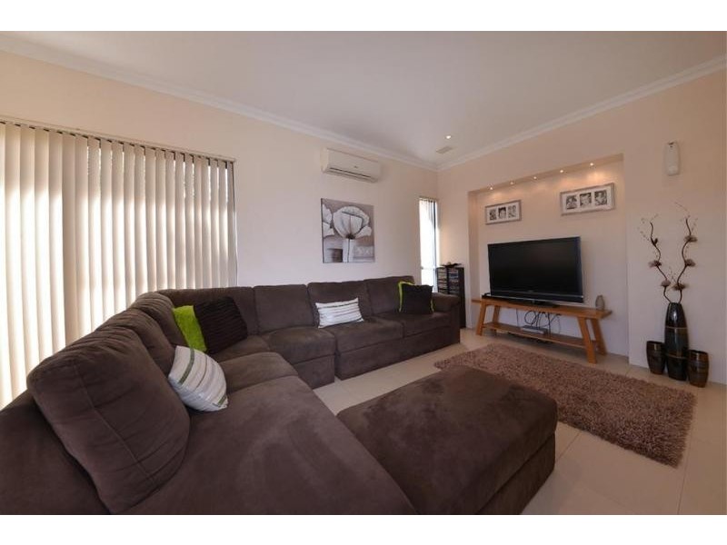 19B Bonvin Gardens, Tapping WA 6065