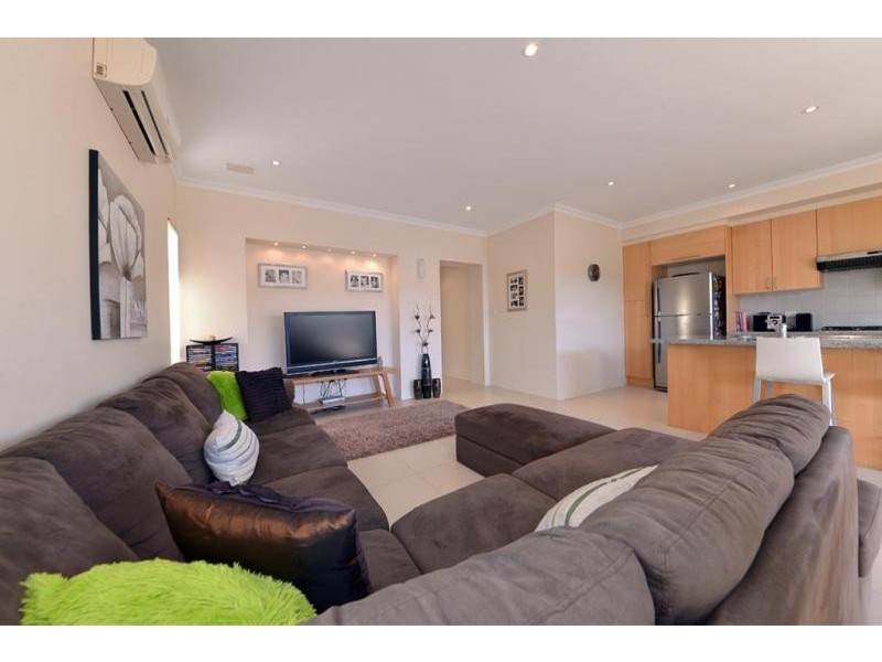 19B Bonvin Gardens, Tapping WA 6065