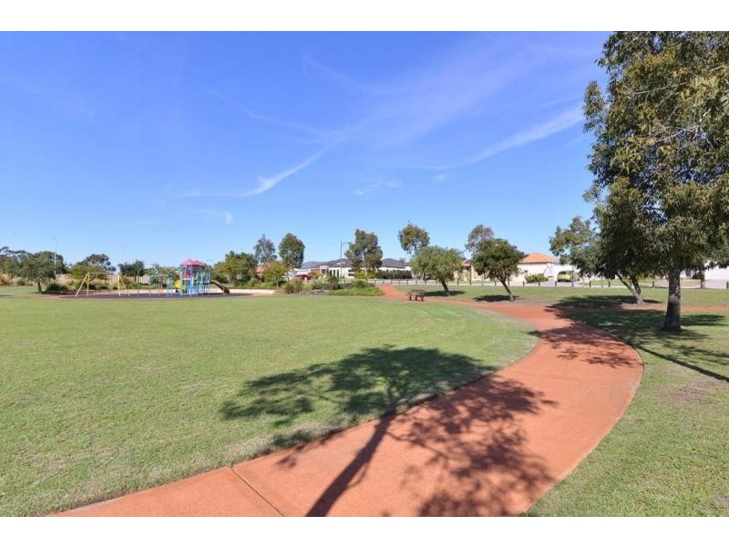 19B Bonvin Gardens, Tapping WA 6065