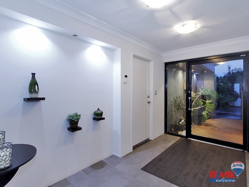 7 Grallina Way, Tapping WA 6065