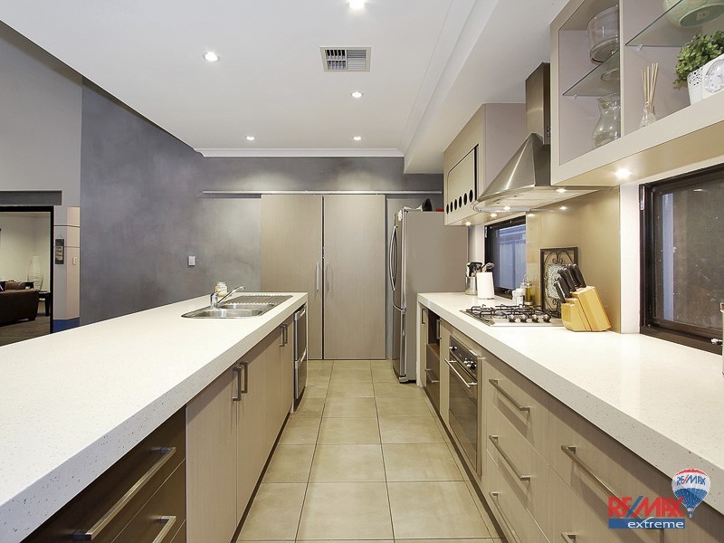 7 Grallina Way, Tapping WA 6065