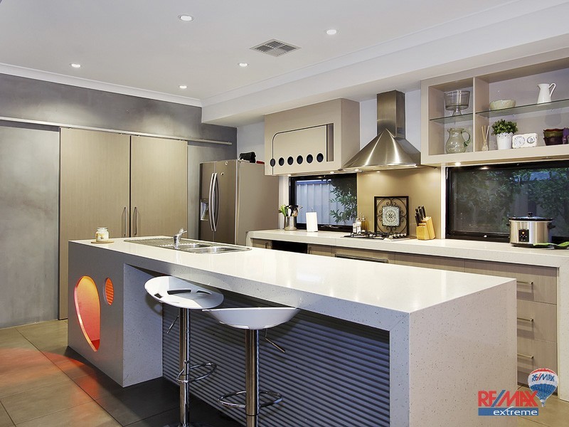 7 Grallina Way, Tapping WA 6065