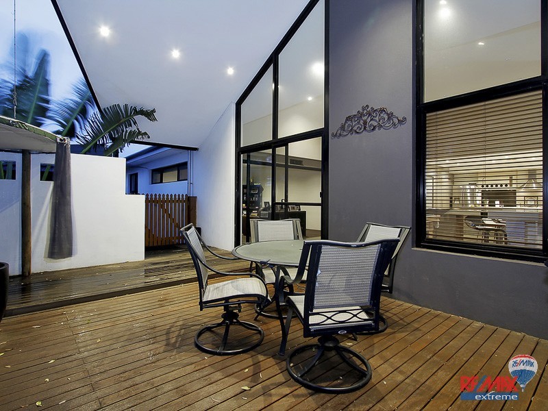 7 Grallina Way, Tapping WA 6065