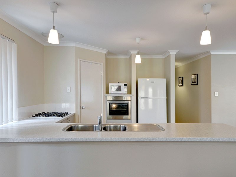 7 Albana Grove, Pearsall WA 6065