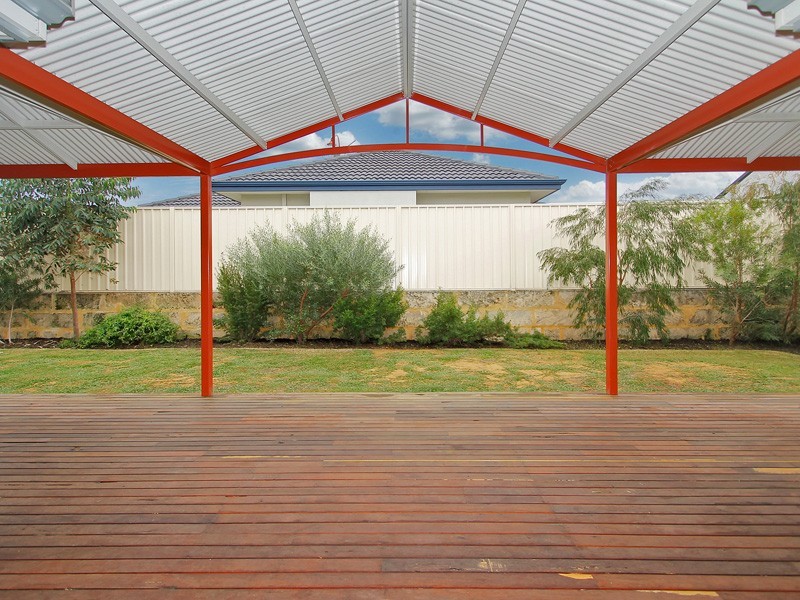 39 Bingarra Cresecent, Tapping WA 6065