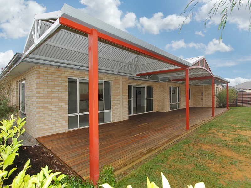 39 Bingarra Cresecent, Tapping WA 6065