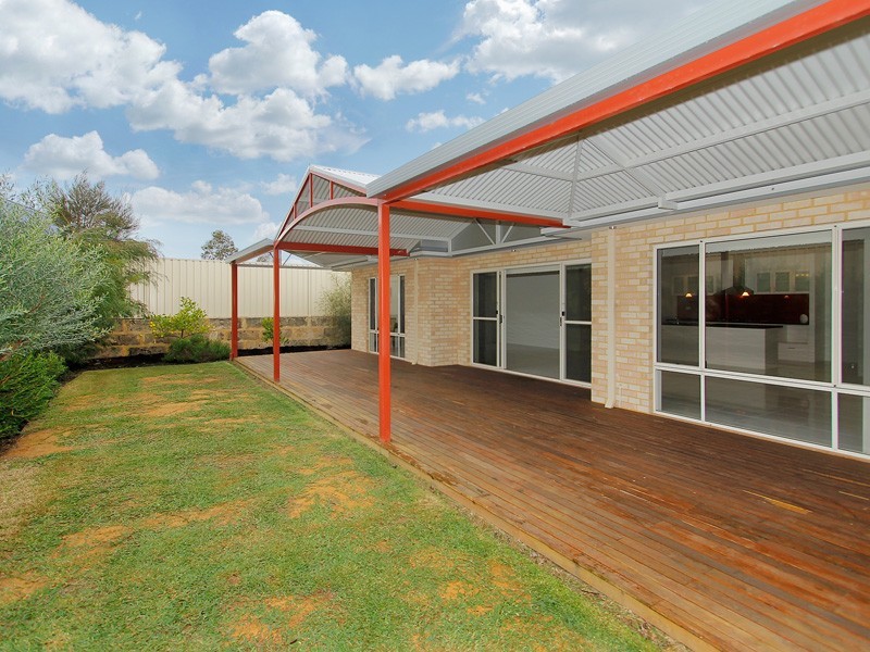 39 Bingarra Cresecent, Tapping WA 6065