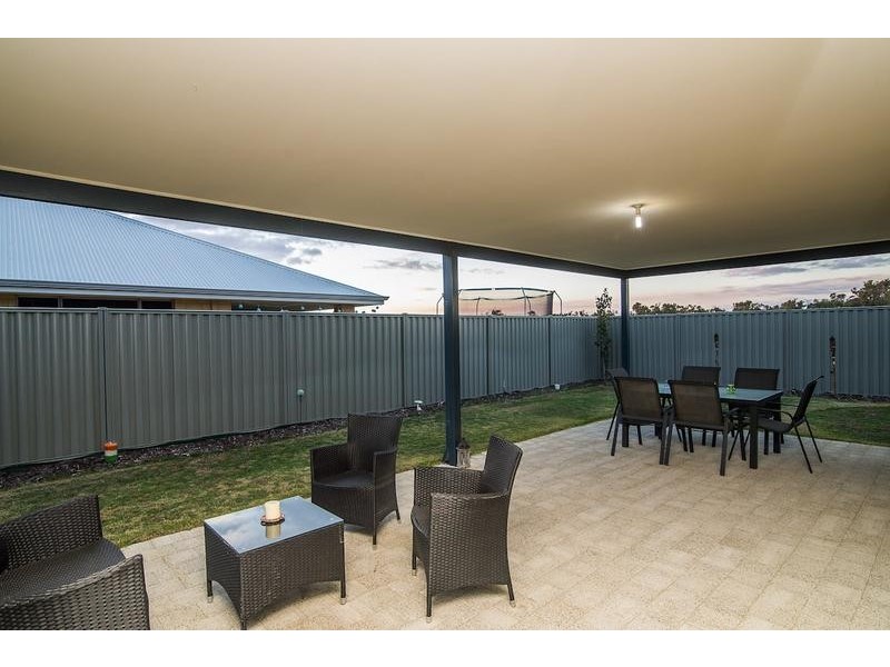 26 Fairgrounds Parkway, Alkimos WA 6038
