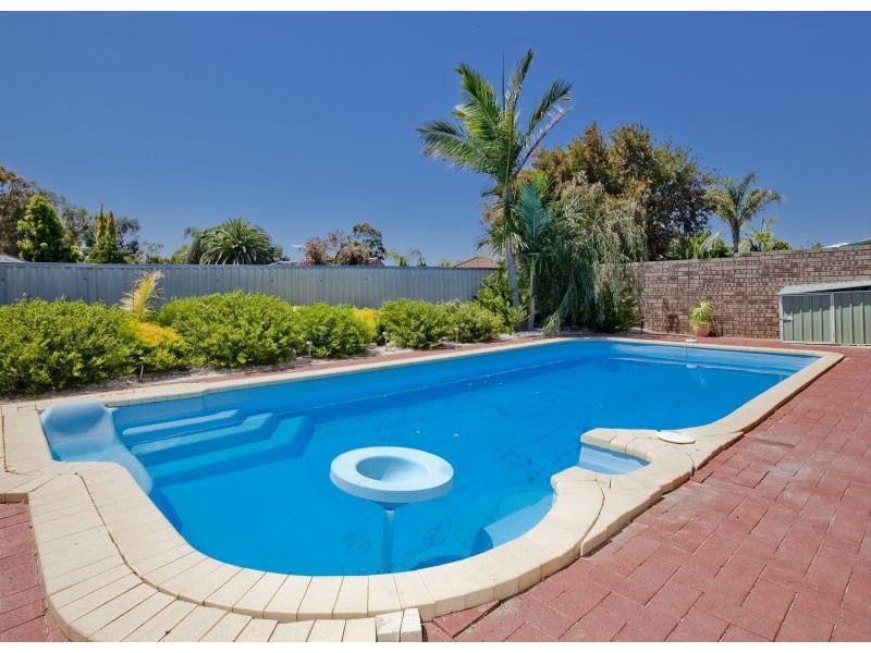 10 Twinkenham Drive, Kingsley WA 6026