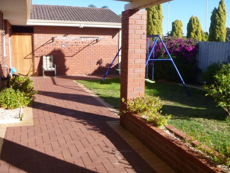 10 Twinkenham Drive, Kingsley WA 6026