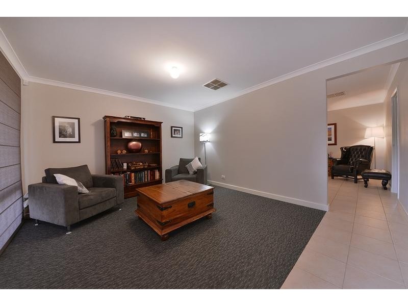 20 Whitsunday Avenue, Ridgewood WA 6030