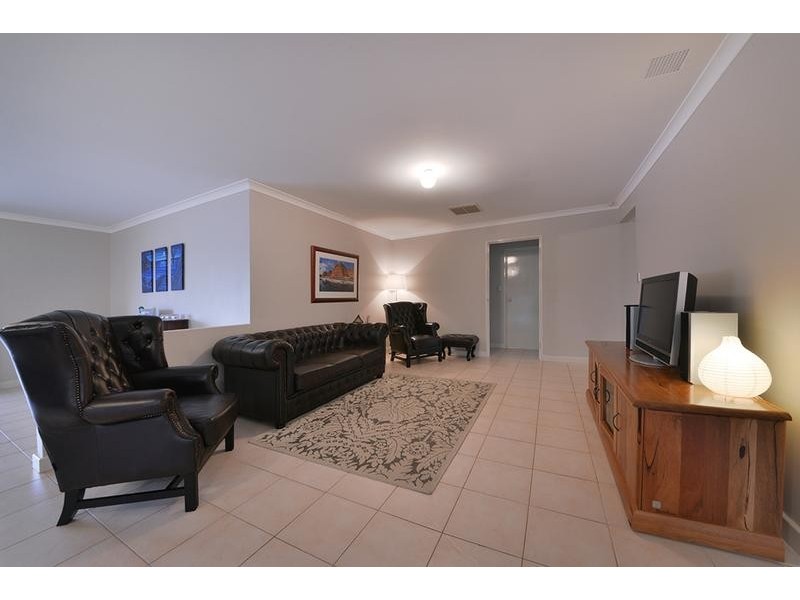 20 Whitsunday Avenue, Ridgewood WA 6030