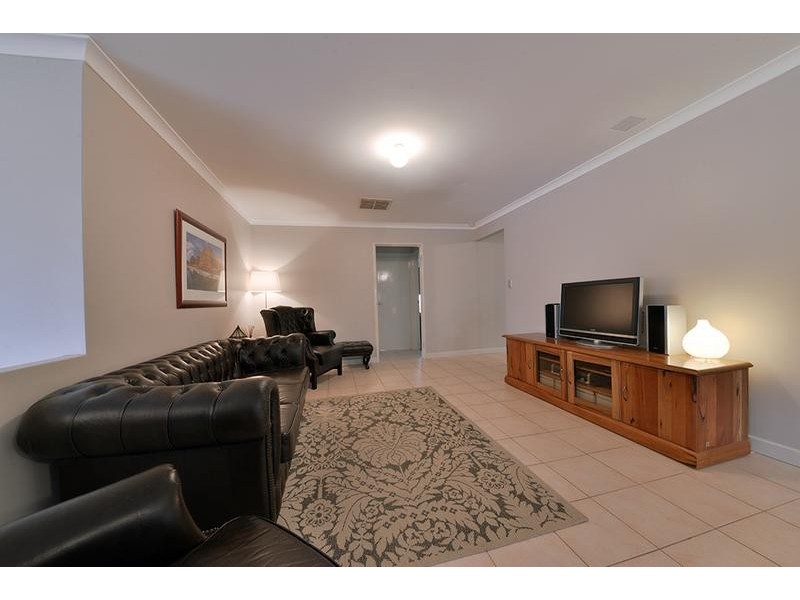 20 Whitsunday Avenue, Ridgewood WA 6030