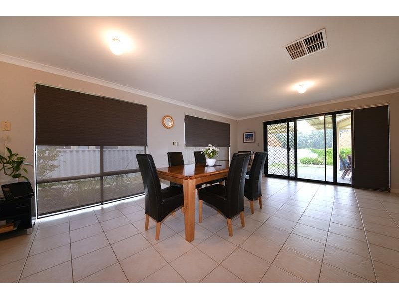 20 Whitsunday Avenue, Ridgewood WA 6030