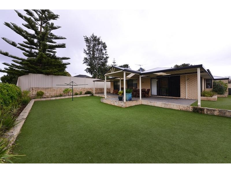 20 Whitsunday Avenue, Ridgewood WA 6030