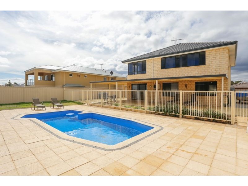 165 Lagoon Drive, Yanchep WA 6035