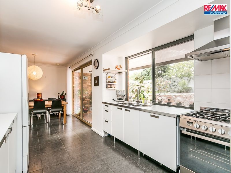 15 Roderick Court, Heathridge WA 6027
