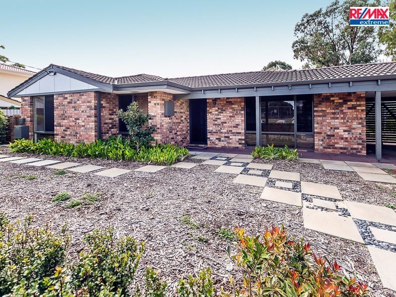 15 Roderick Court, Heathridge WA 6027