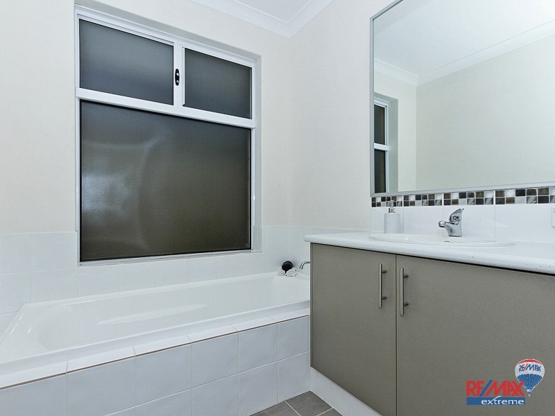 21 Portaferry Gardens*, Ridgewood WA 6030