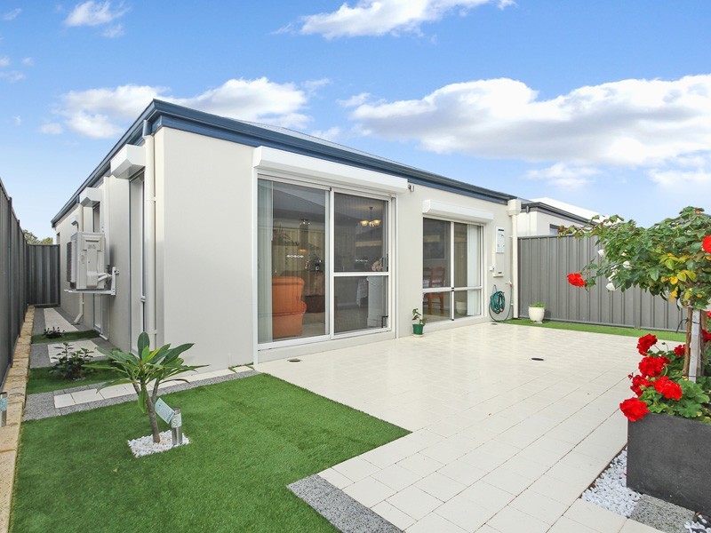 43 Sessilis Road, Banksia Grove WA 6031