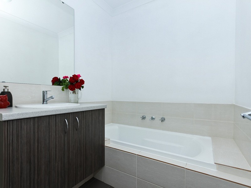 43 Sessilis Road, Banksia Grove WA 6031