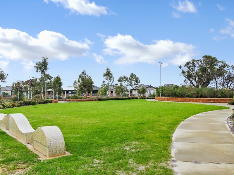 43 Sessilis Road, Banksia Grove WA 6031