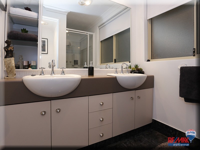 46 MacNaughton Crescent, Kinross WA 6028