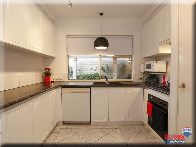 46 MacNaughton Crescent, Kinross WA 6028