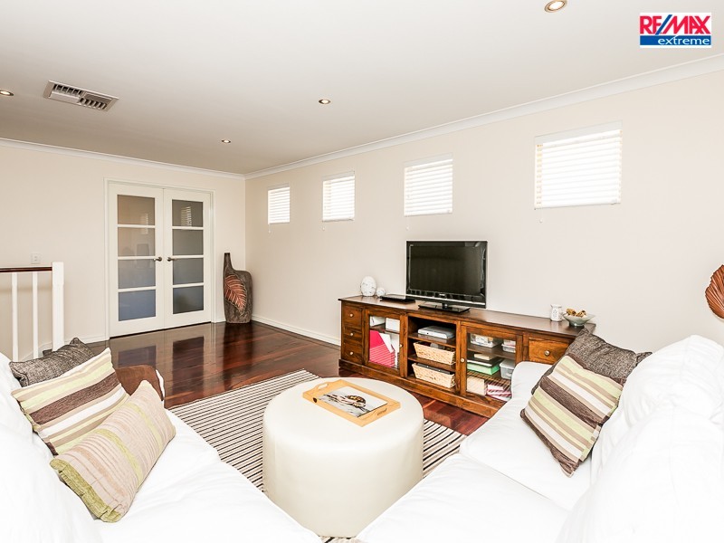 4 Iseo Place, Joondalup WA 6027