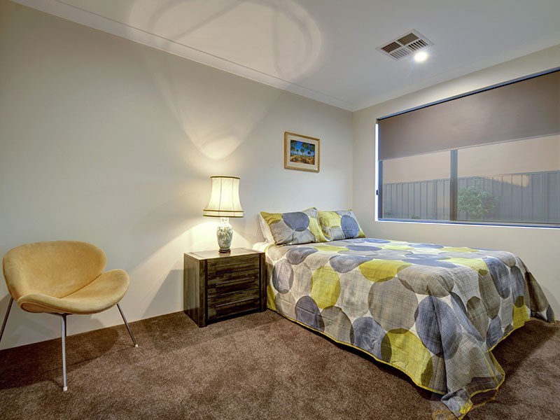 8 Grenache Chase, Pearsall WA 6065