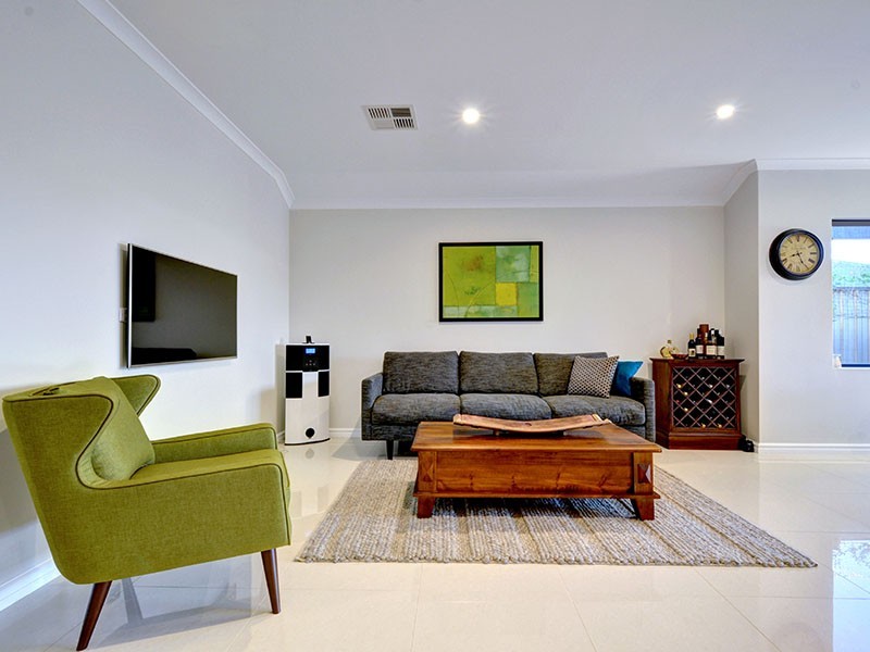 8 Grenache Chase, Pearsall WA 6065