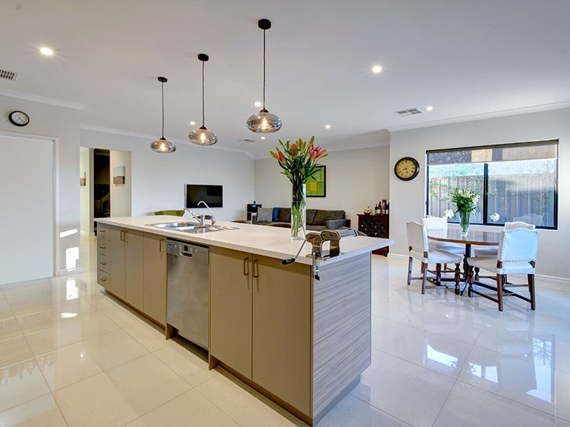 8 Grenache Chase, Pearsall WA 6065