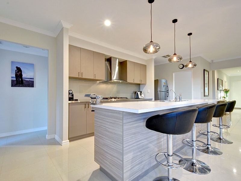 8 Grenache Chase, Pearsall WA 6065