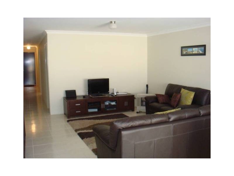 9 Pymore Crescent, Butler WA 6036