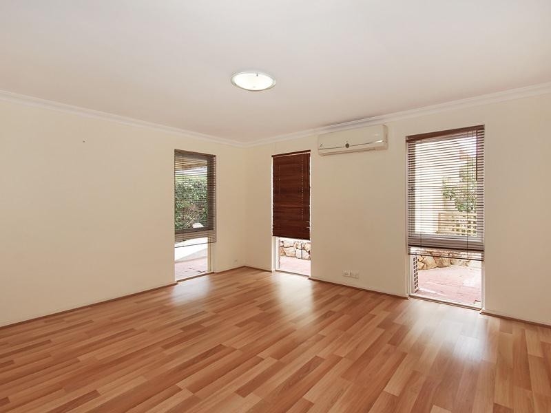 12A Barque Place, Kallaroo WA 6025