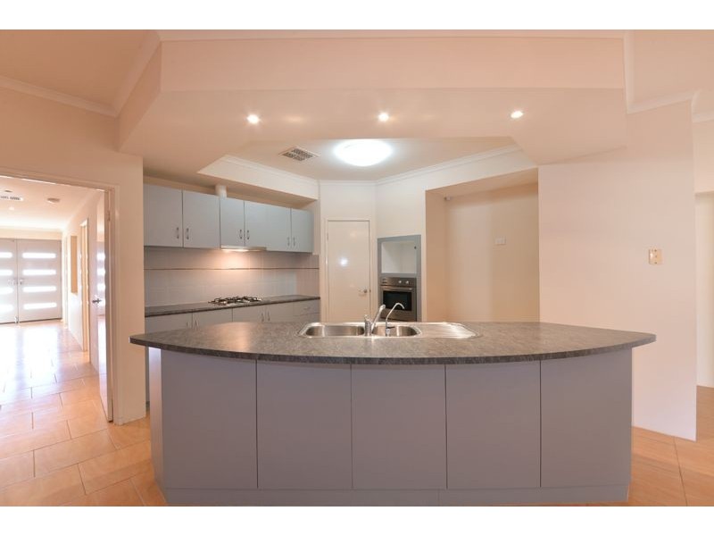 4 Rometta Way, Sinagra WA 6065