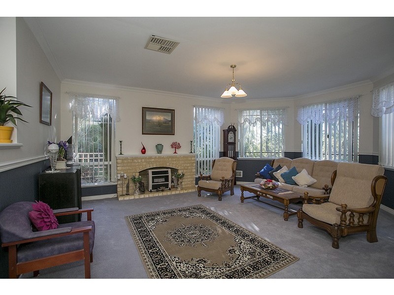 33 Greenhaven Glde, Carramar WA 6031