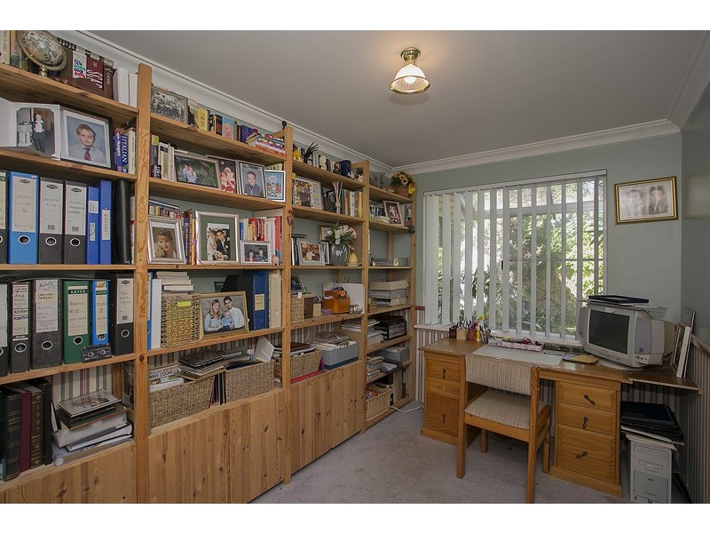 33 Greenhaven Glde, Carramar WA 6031