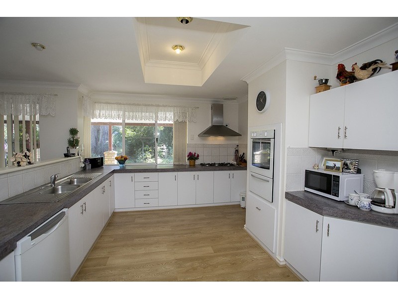 33 Greenhaven Glde, Carramar WA 6031