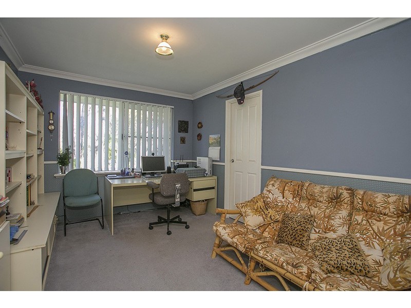 33 Greenhaven Glde, Carramar WA 6031