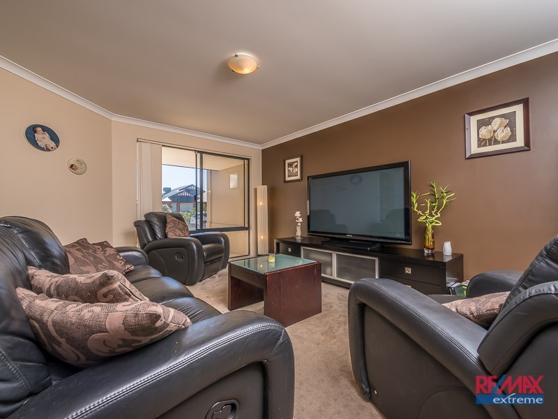 44 Sanderstead Loop, Butler WA 6036