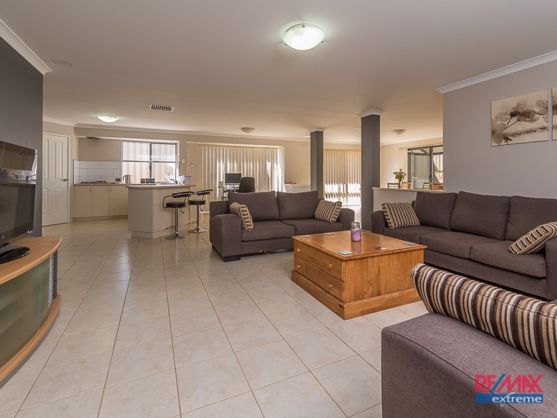 44 Sanderstead Loop, Butler WA 6036