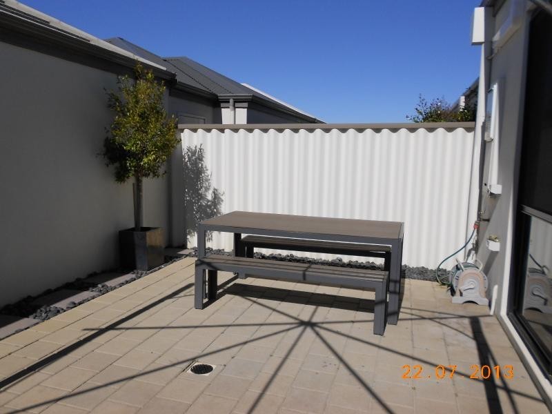 18 Portsalon Parkway, Butler WA 6036