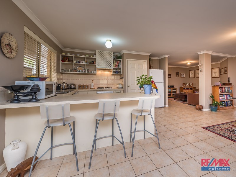 5 Ayr Way, Mindarie WA 6030