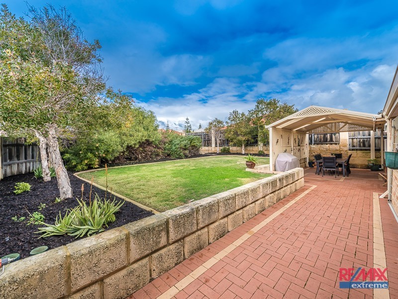 5 Ayr Way, Mindarie WA 6030
