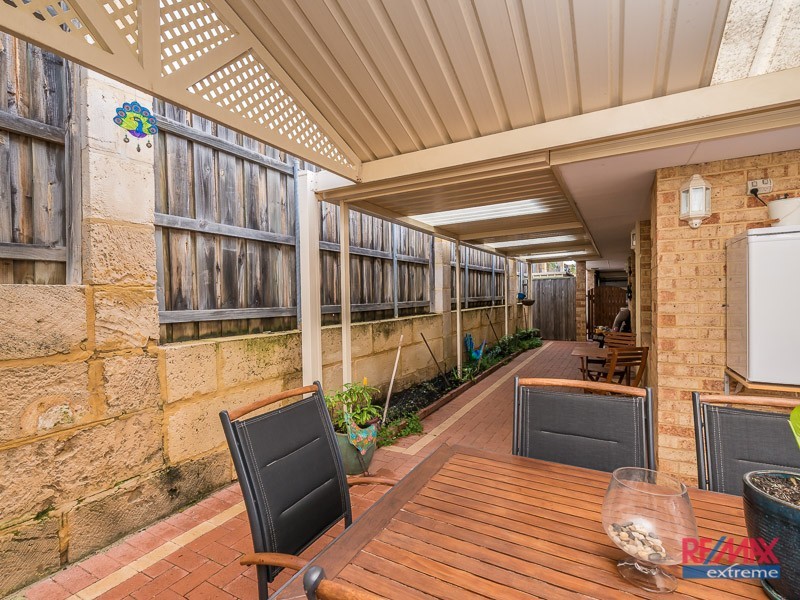 5 Ayr Way, Mindarie WA 6030