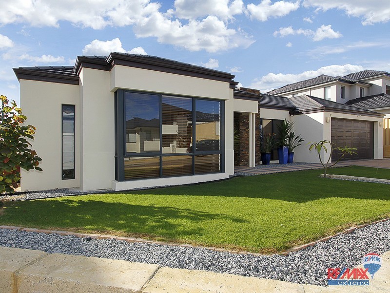 22 St Lucia Road, Iluka WA 6028