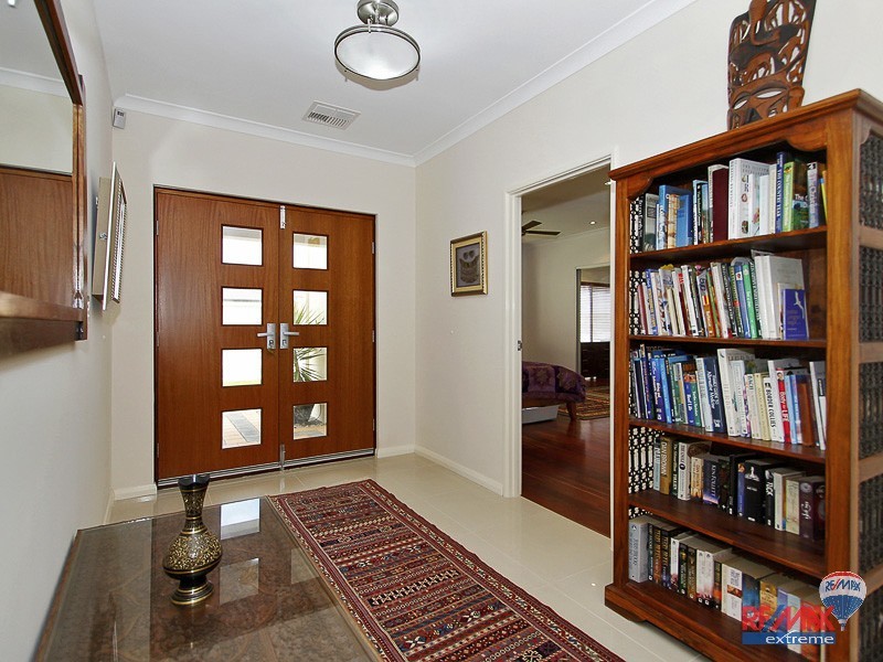 22 St Lucia Road, Iluka WA 6028